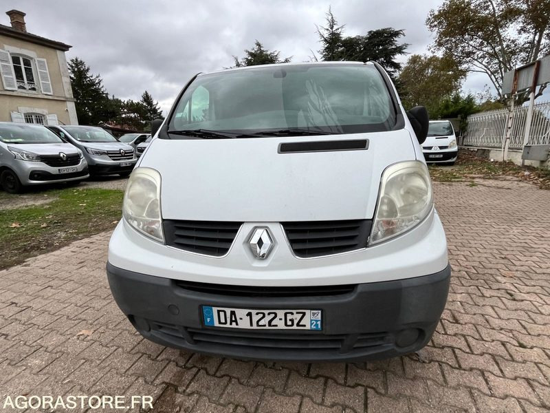 Fourgon utilitaire RENAULT TRAFIC L2H1 - 2013 / 202 310 KM