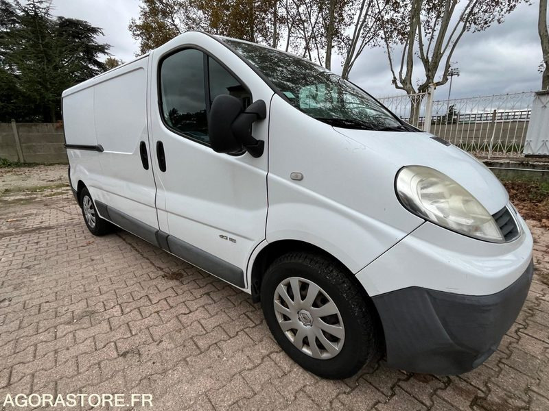 Fourgon utilitaire RENAULT TRAFIC L2H1 - 2013 / 202 310 KM