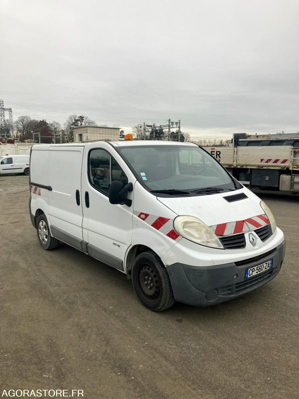 Fourgon utilitaire RENAULT TRAFIC diesel - Année 2013 - 376.300km