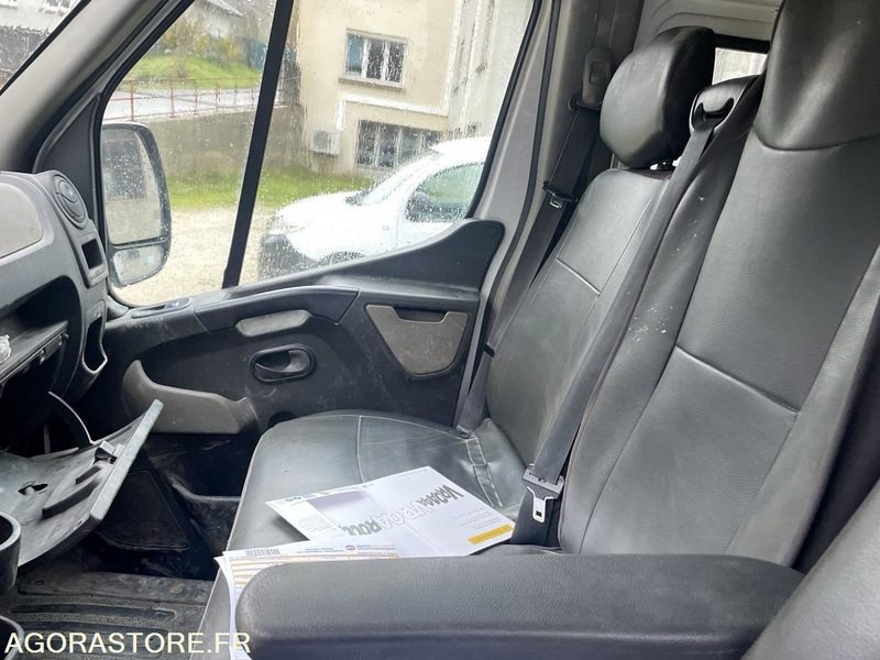 Fourgon utilitaire Renault Master - 2011 - 221285 - BP976HX