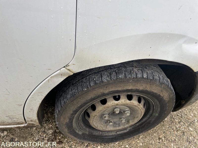 Fourgon utilitaire Renault Master - 2011 - 221285 - BP976HX