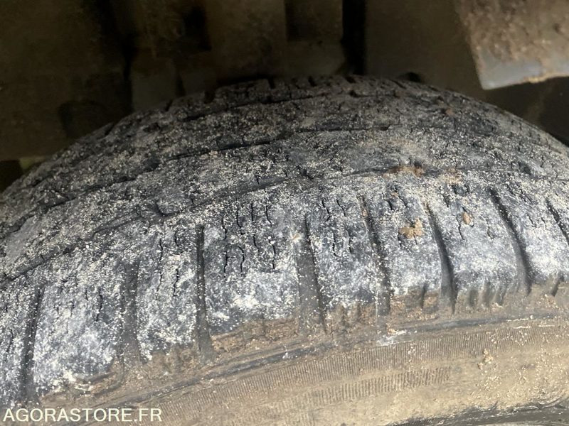 Fourgon utilitaire Renault Master - 2011 - 221285 - BP976HX