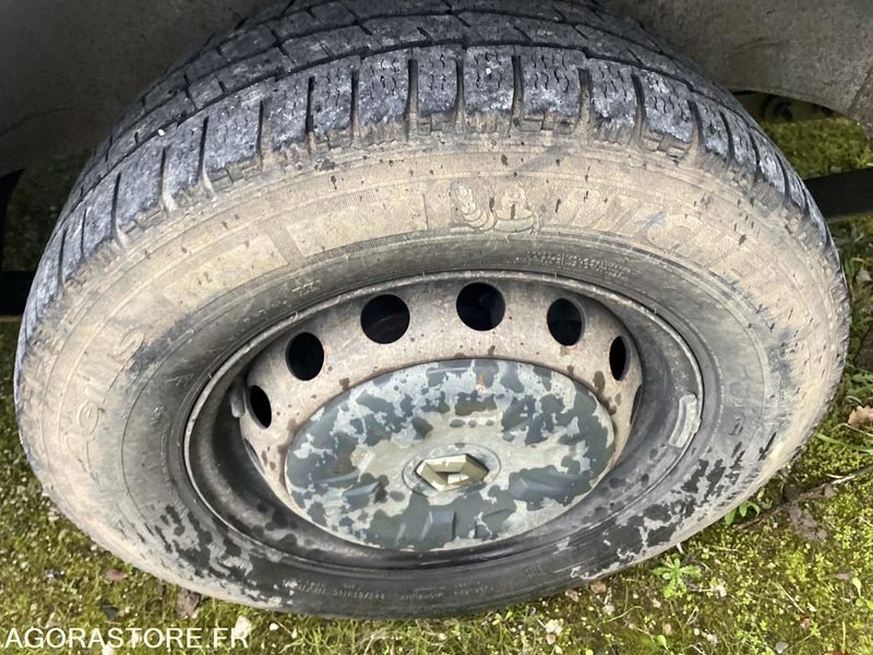 Fourgon utilitaire Renault Master - 2011 - 221285 - BP976HX