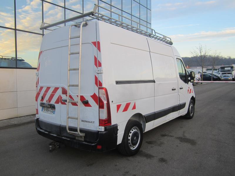 Fourgon utilitaire Renault Master 2.3 DCI 125