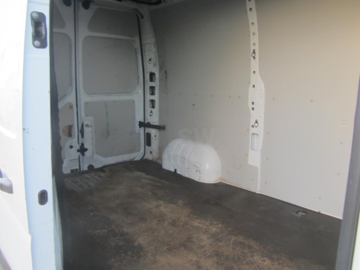 Fourgon utilitaire Renault Master 2.3 DCI 125