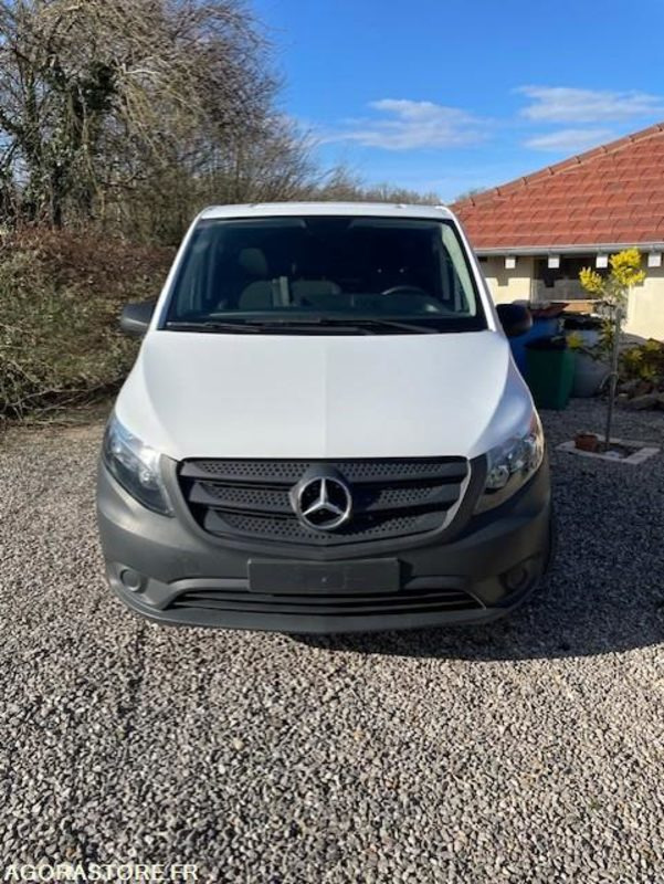 Fourgon utilitaire Vito Electrique comme neuf