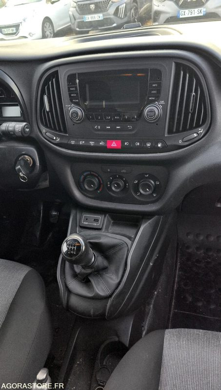 Fourgonnette FIAT DOBLO - 02/11/2016 - 66549kms - EG151LT