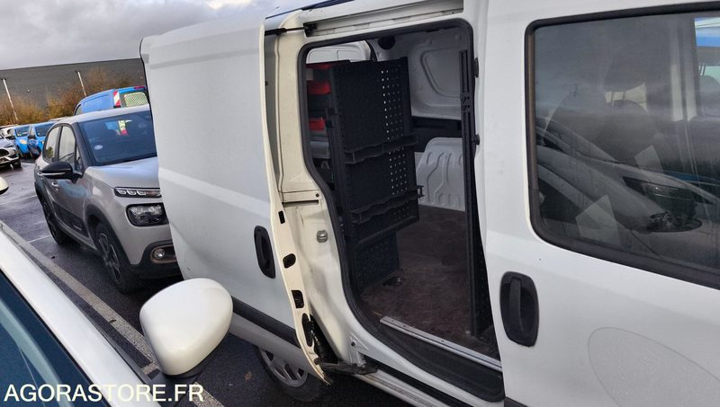 Fourgonnette FIAT DOBLO - 02/11/2016 - 66549kms - EG151LT