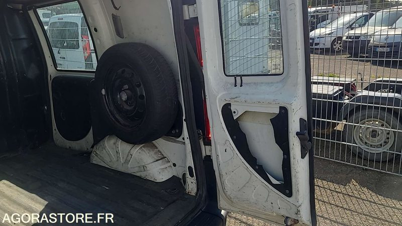 Fourgonnette FIAT DOBLO CARGO - 2007 - 98427KM - 718 AWC 67
