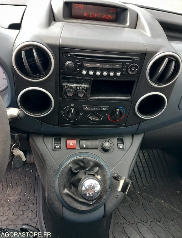 Fourgonnette Peugeot Partner BL028QY