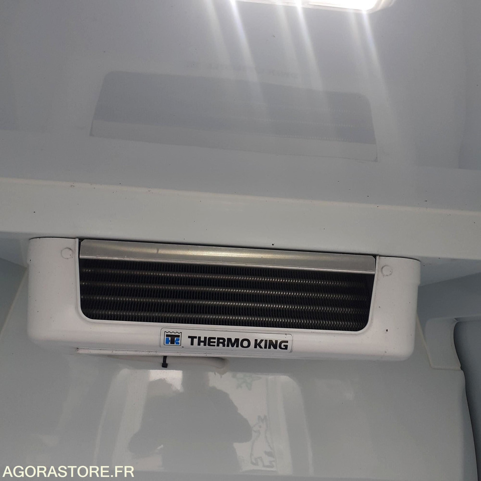 Fourgonnette RENAULT EXPRESS VAN FRIGORIFIQUE 2023 42600 kms GO