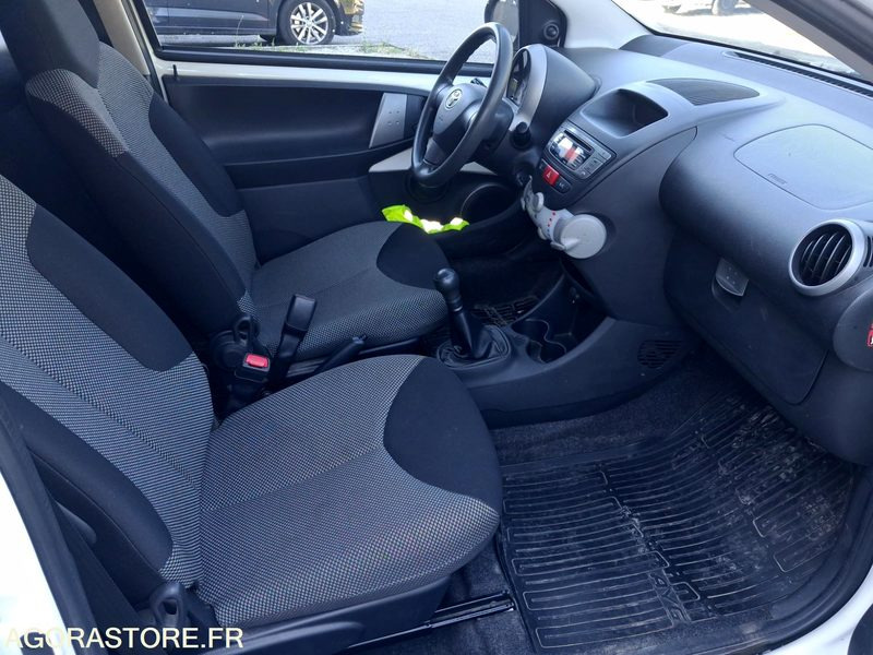 Fourgonnette TOYOTA AYGO