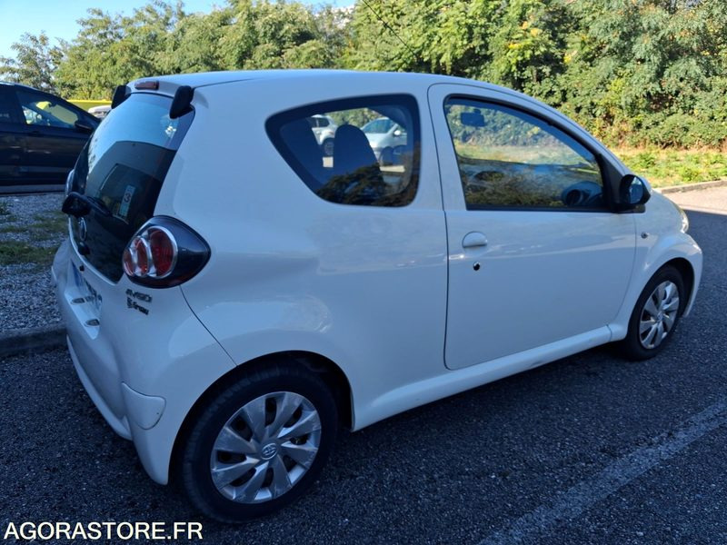 Fourgonnette TOYOTA AYGO