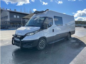 Fourgon utilitaire, Utilitaire double cabine neuf IVECO Daily 35S18A8 1+4 hlö: photos 1