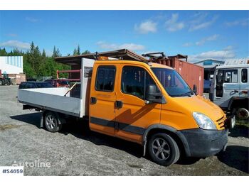 Utilitaire plateau, Utilitaire double cabine IVECO Daily 4x2 Light truck/ van with flat: photos 1