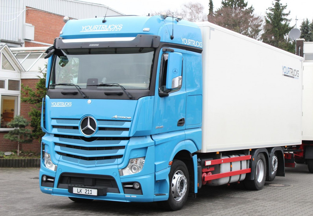 Véhicule utilitaire Mercedes-Benz Actros 2548 Koffer Retarder Schlafkab Kühlbox