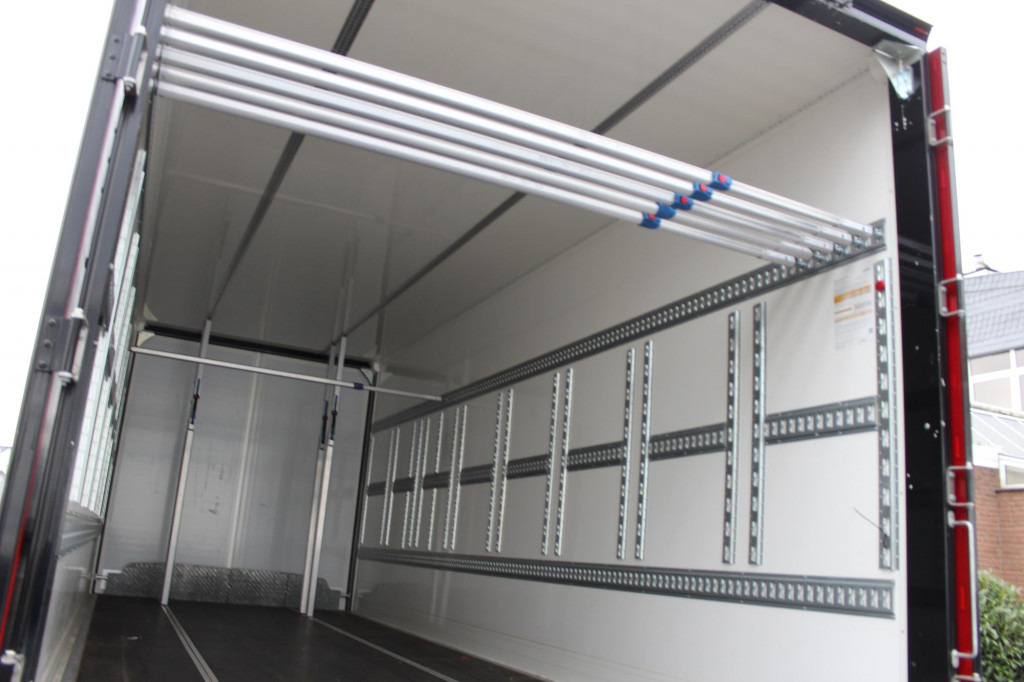 Véhicule utilitaire Mercedes-Benz Atego 1530 Koffer DS Schlafkab Durchladen 99Tkm!