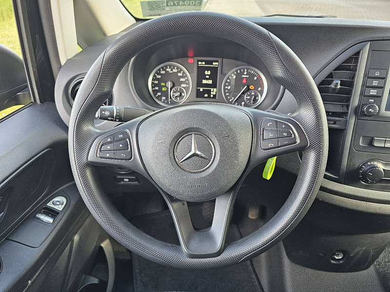 Fourgonnette Mercedes-Benz Vito 114 cdi: photos 14