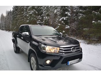Pick-up TOYOTA Hilux 2.4: photos 1