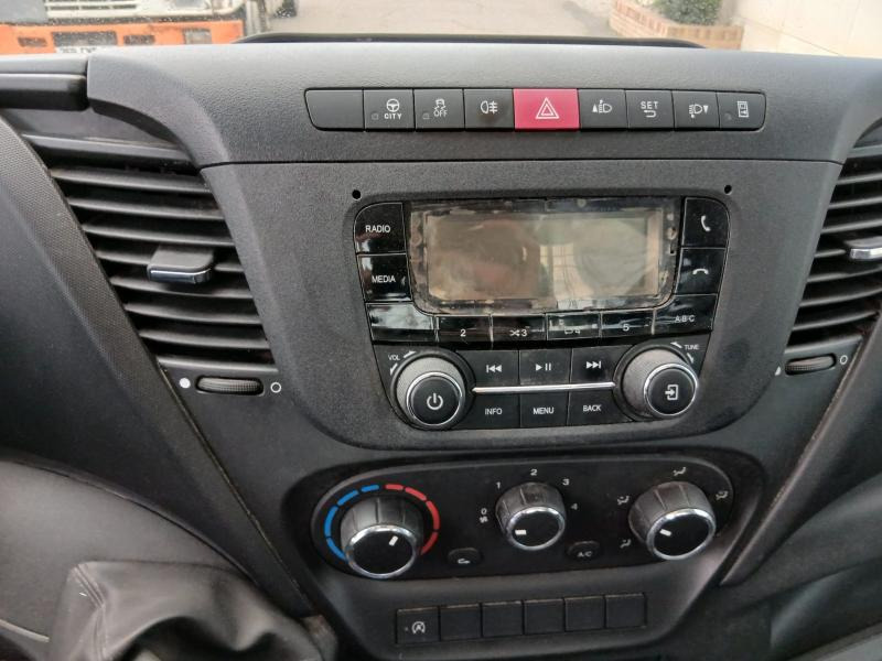 Utilitaire benne Iveco 35.140