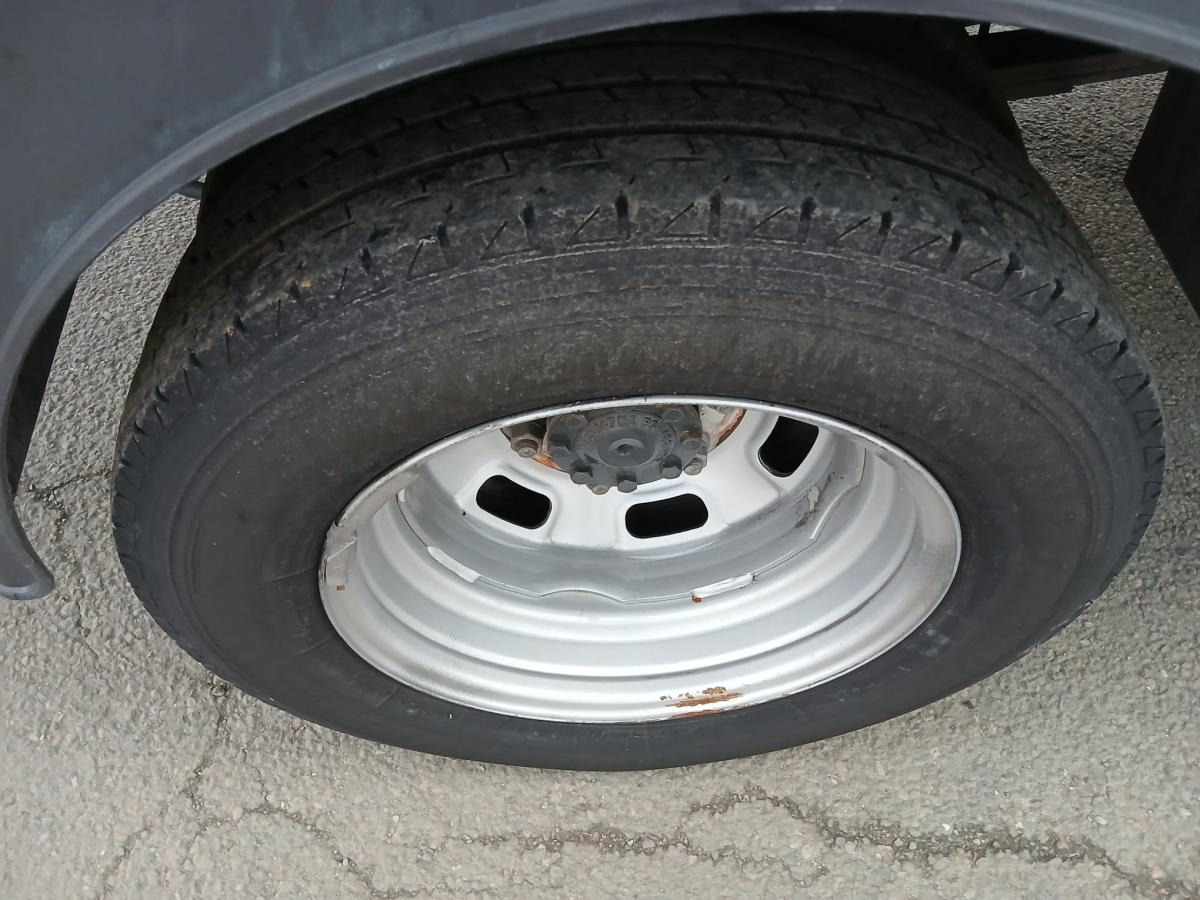 Utilitaire benne Iveco 35.140