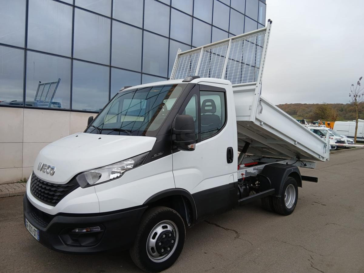 Utilitaire benne Iveco 35.140