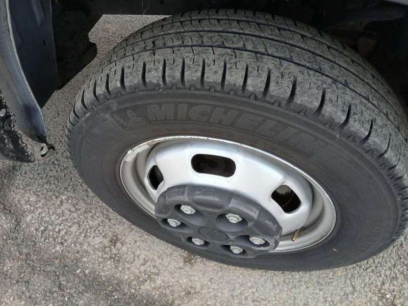 Utilitaire benne Iveco 35.140