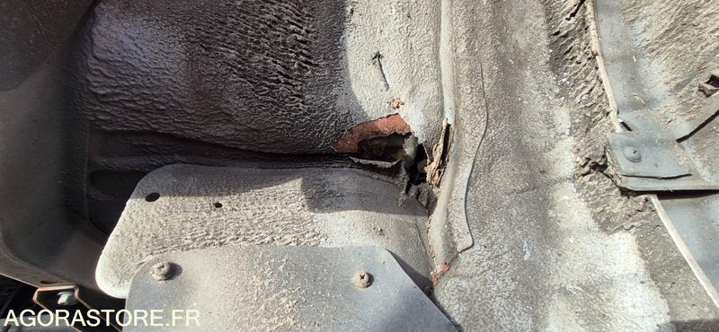 Utilitaire benne Nissan Cabstar