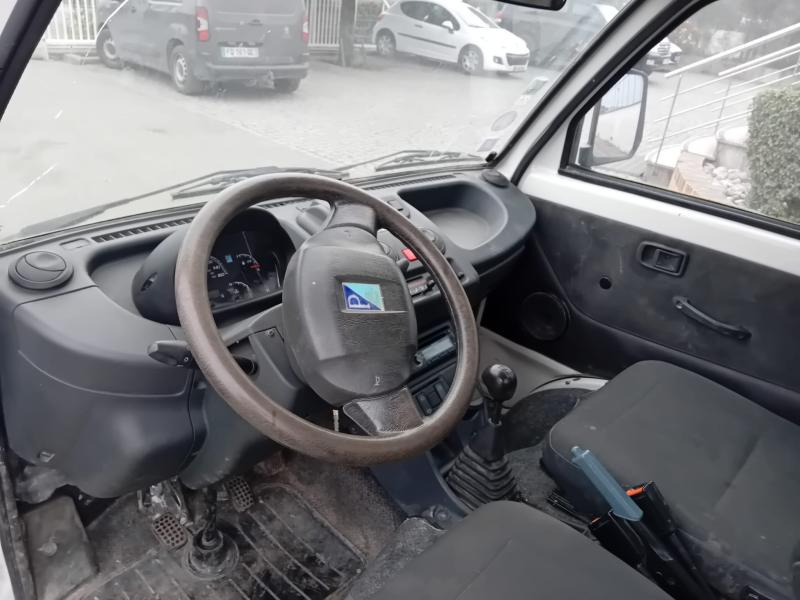 Utilitaire benne Piaggio Porter