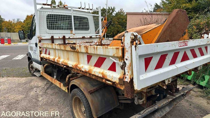 Utilitaire benne RENAULT 56ANA1 - 2007 - 124295 KM