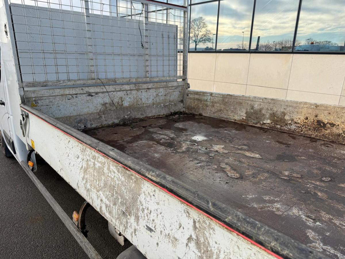Utilitaire benne Renault Master 2.3 DCI 150