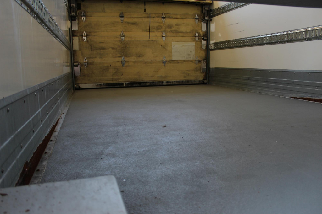 Utilitaire frigorifique Renault D 7.5 E6  Kühler  LBW+Rolltor Strom Klima 53Tkm!