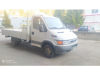 Utilitaire plateau IVECO 35C11