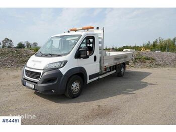 PEUGEOT Boxer with Saltspreader - utilitaire plateau