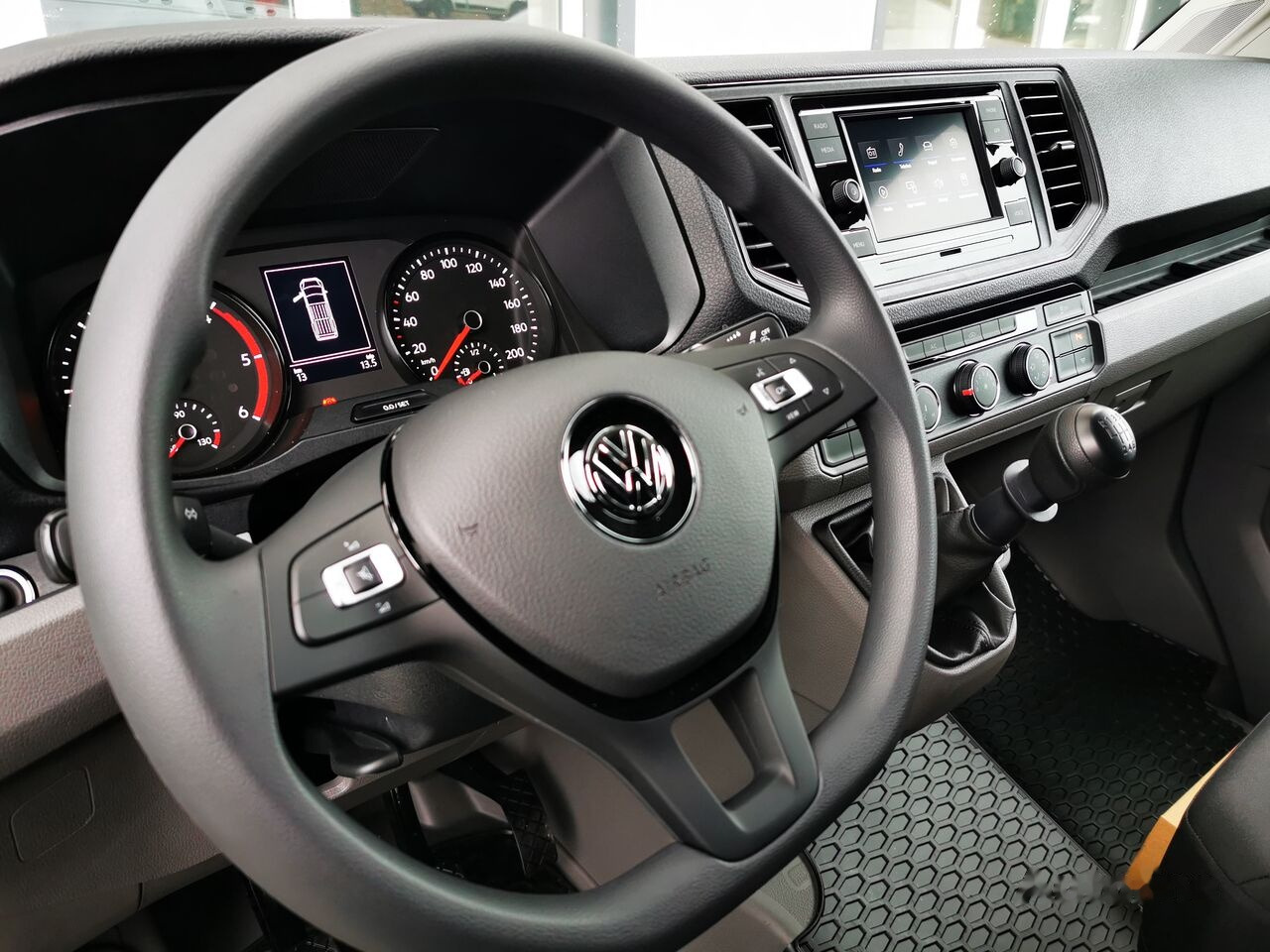 Fourgon utilitaire neuf Volkswagen CRAFTER: photos 9