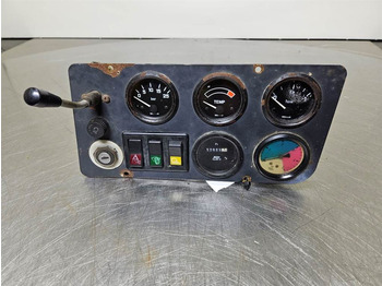 Kramer 512SL - Dashboard/Console/Konsole - Cabine et intérieur: photos 1