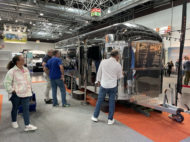 SHINE - American Food Truck - Annonce de vente undefined: photos 28