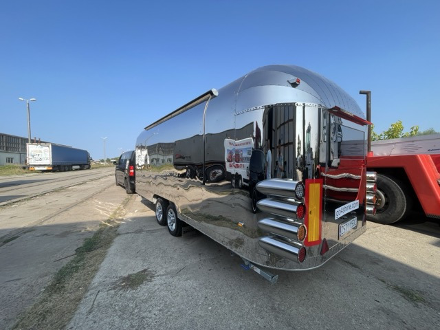 SHINE - American Food Truck - Annonce de vente undefined: photos 47