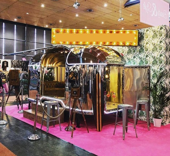 SHINE - American Food Truck - Annonce de vente undefined: photos 36