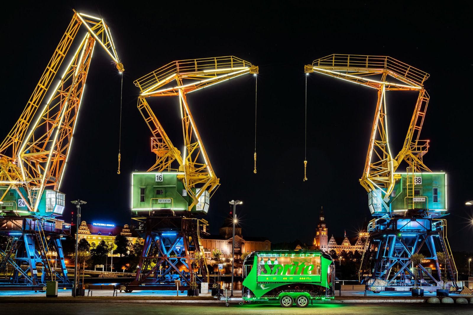 SHINE - American Food Truck - Annonce de vente undefined: photos 5