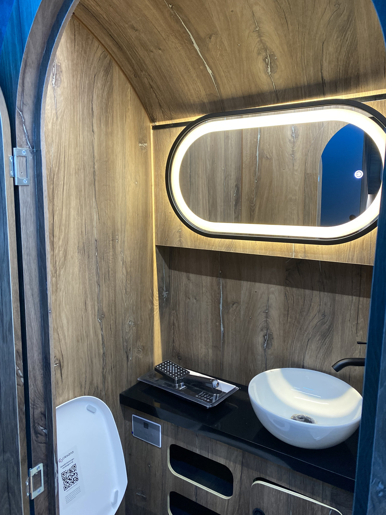 SHINE - American Food Truck - Annonce de vente undefined: photos 51