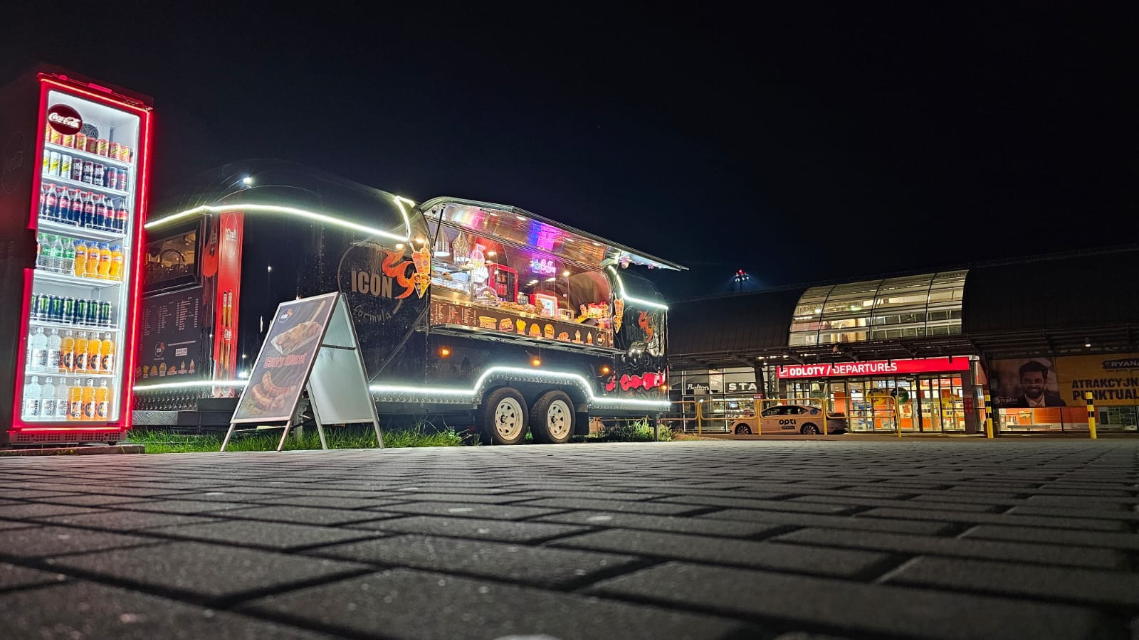 SHINE - American Food Truck - Annonce de vente undefined: photos 2