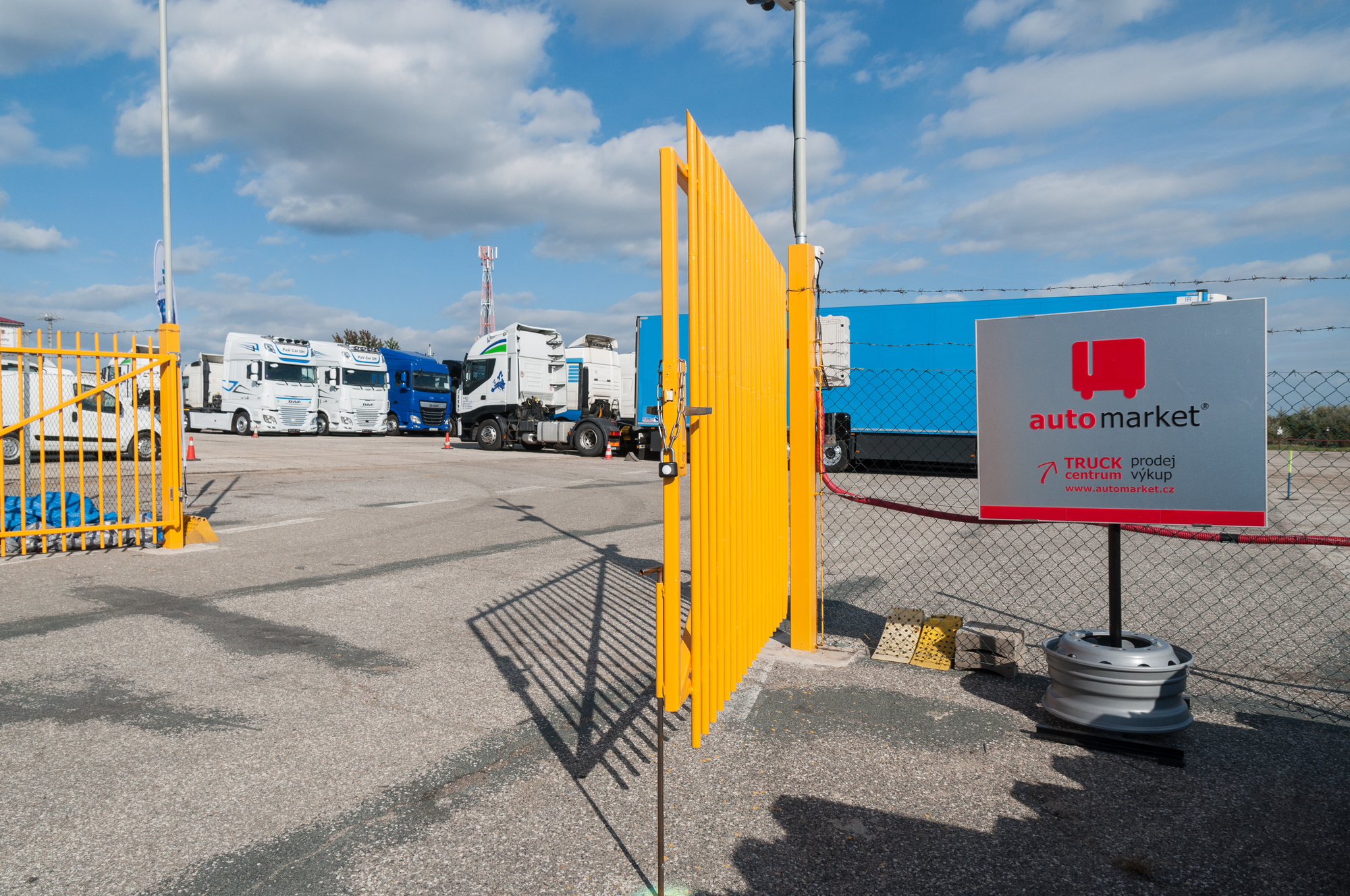 AUTOMARKET TRUCKS s.r.o. undefined: photos 3