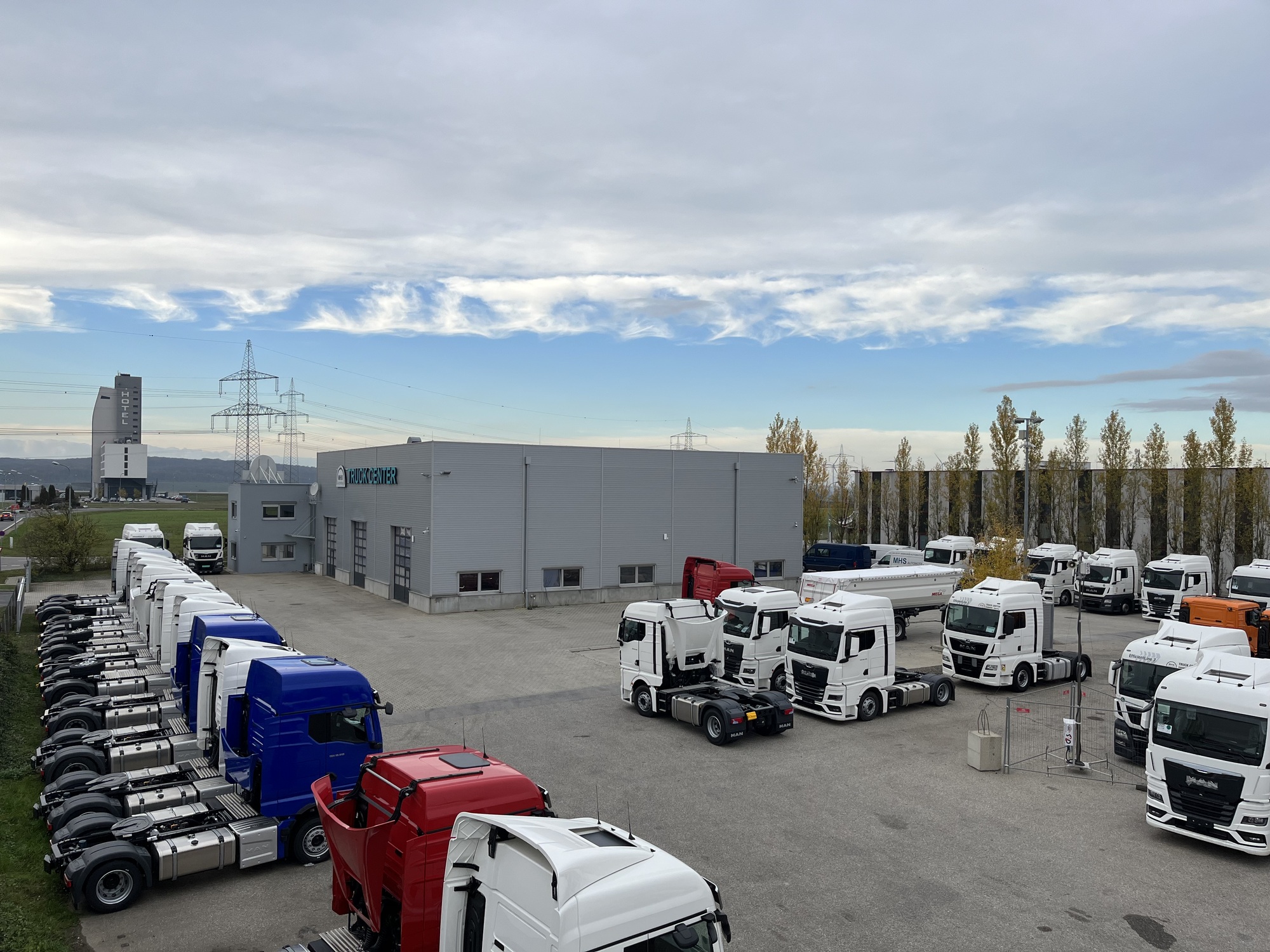 MHS Truck Center GmbH undefined: photos 3