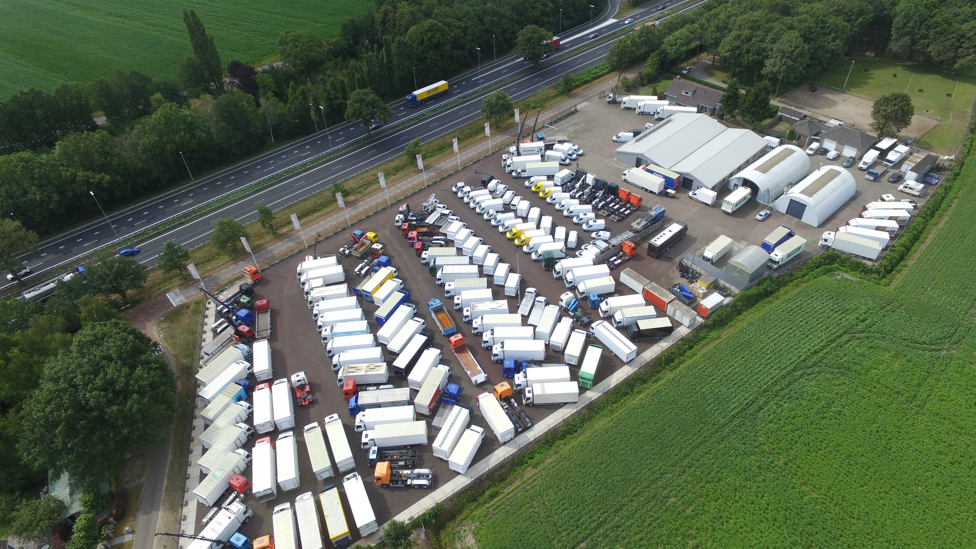 COPPENS TRUCKS BV - Véhicules utilitaires - Les Pays-Bas undefined: photos 3