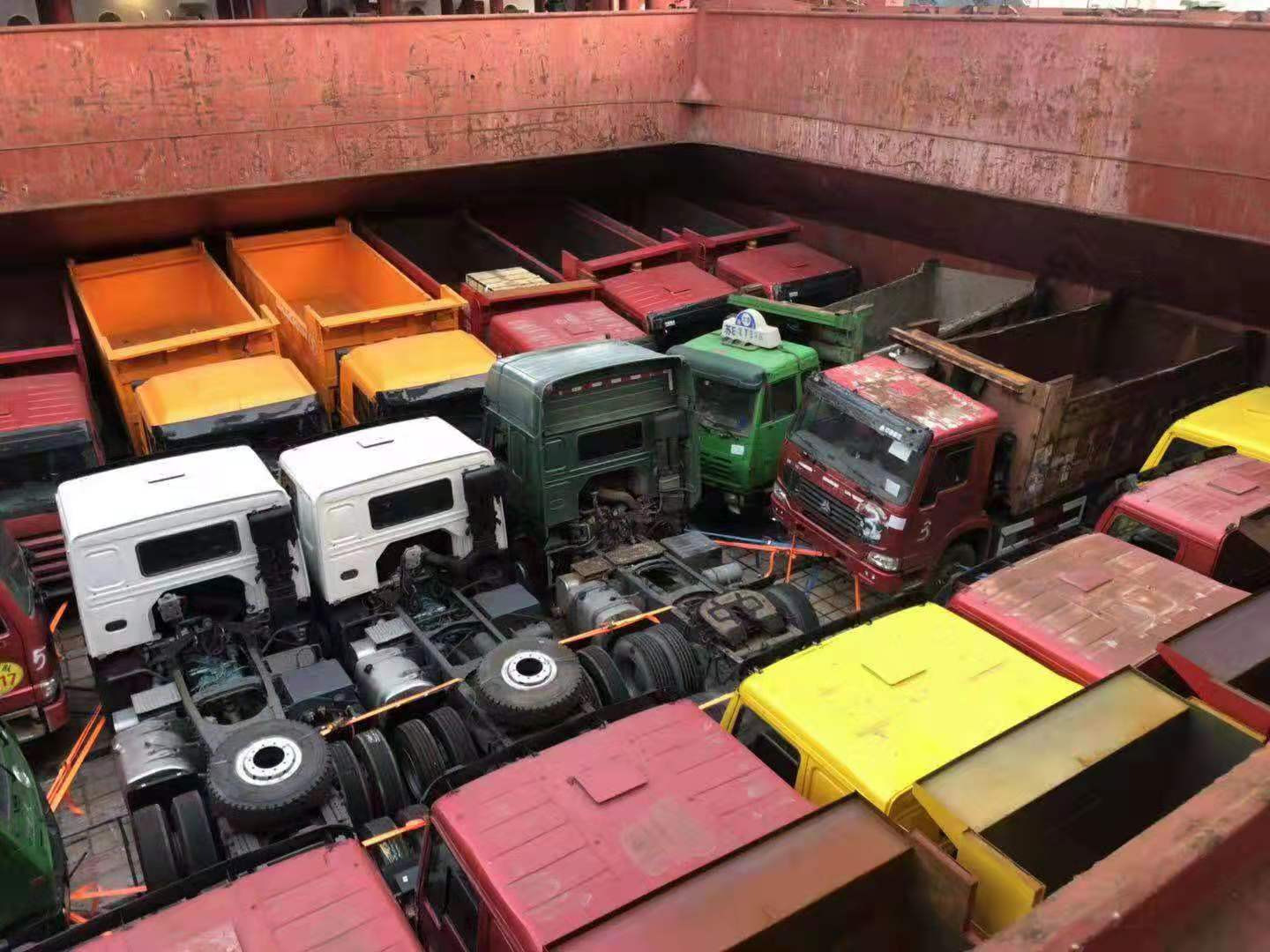 Shandong Guhong Auto Industrial CO., LTD - Camions - Année: 2019, 6x4, air conditionné undefined: photos 7