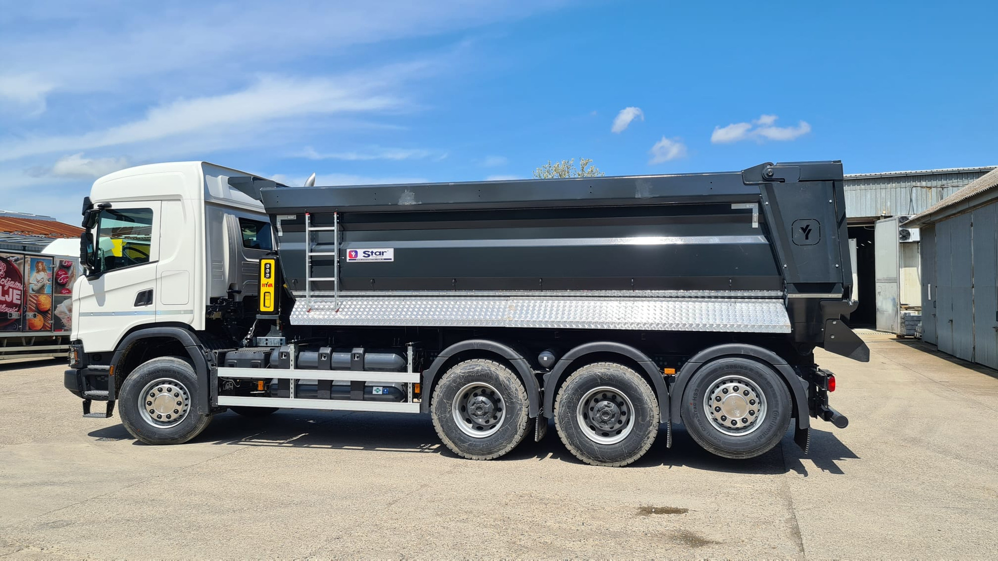 STAR YAGCILAR undefined: photos 33