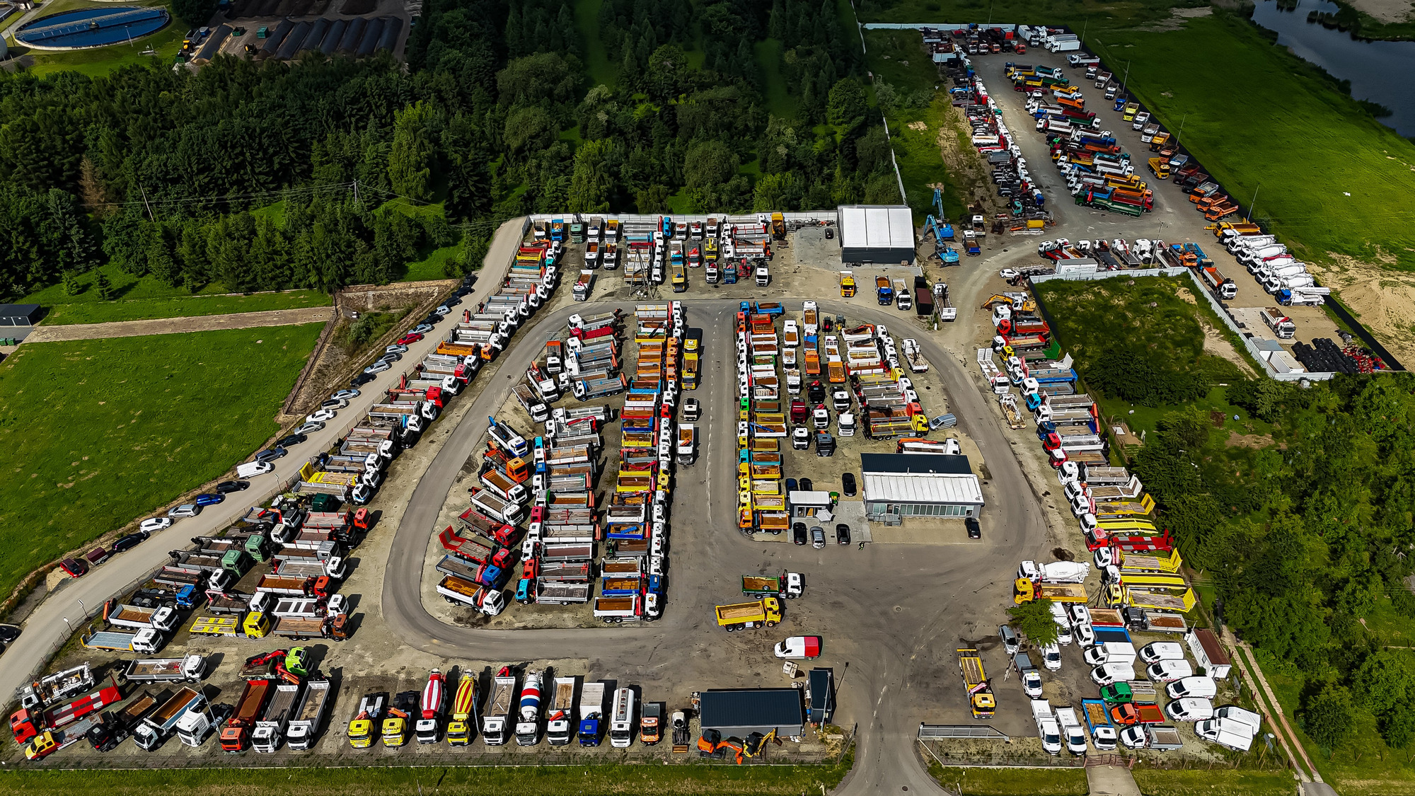 LSI TRUCK SEBASTIAN LUPA - Véhicules de voirie/ Spéciaux - Année: 2015 undefined: photos 1