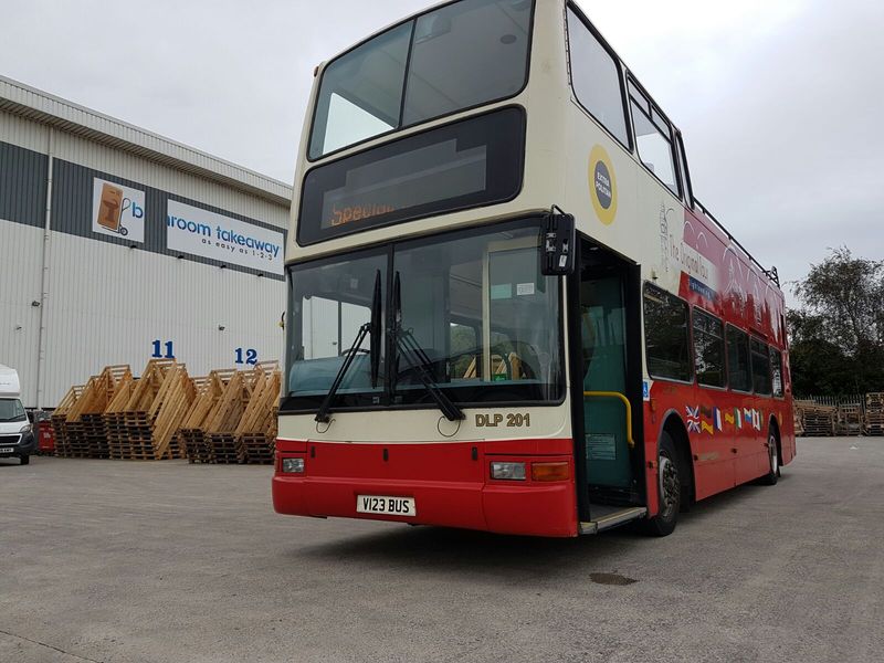 USED COACH SALES LTD - Annonce de vente undefined: photos 12