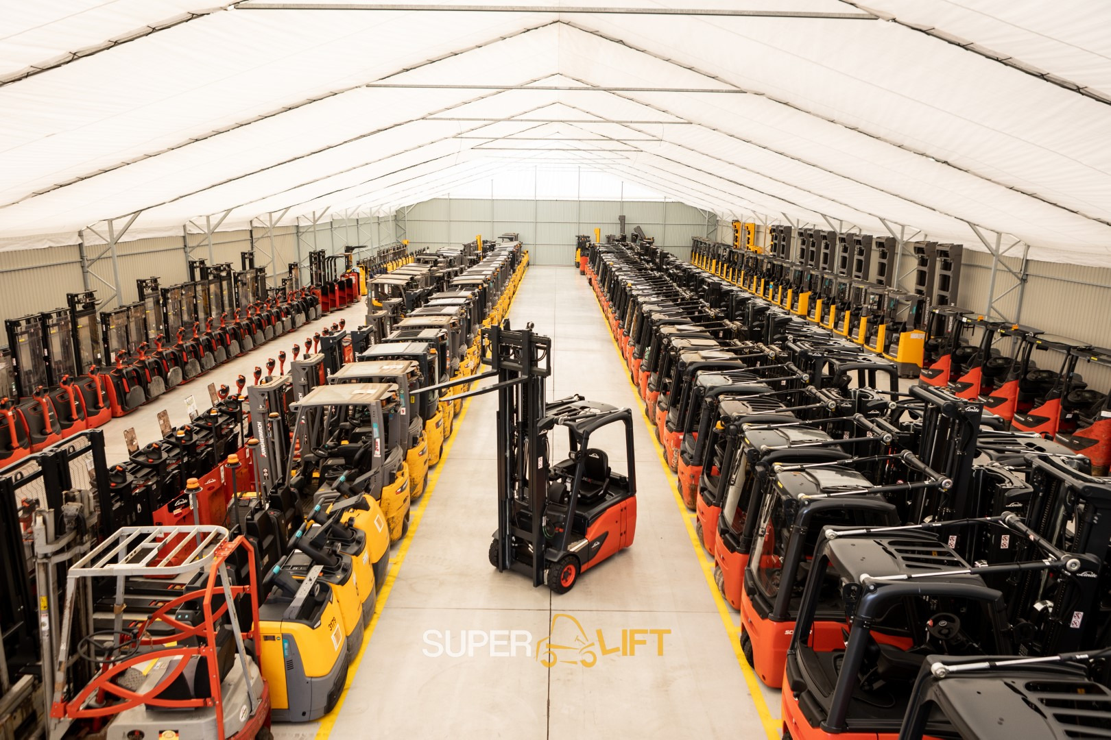 SUPERLIFT - Matériels de manutention TOYOTA - LPG undefined: photos 1
